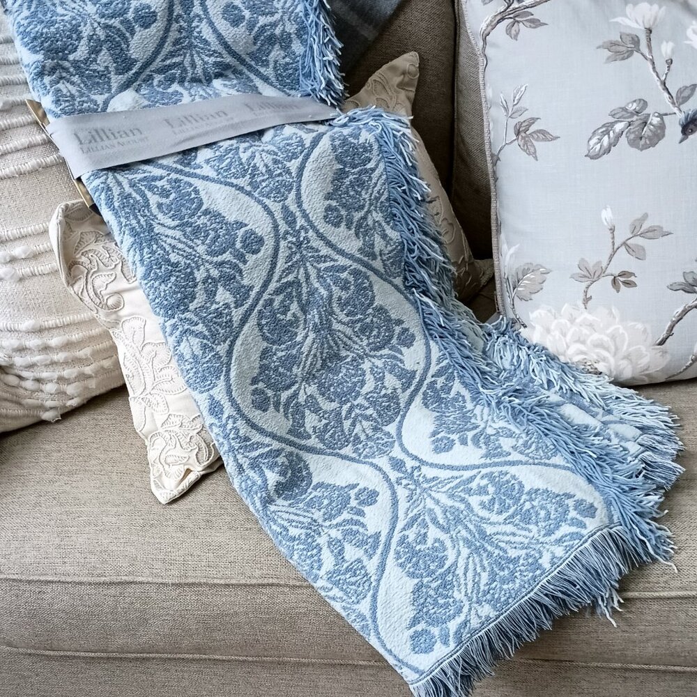 NEW! EXQUISITE Lillian AUGUST TAPESTRY THROW BLANKET